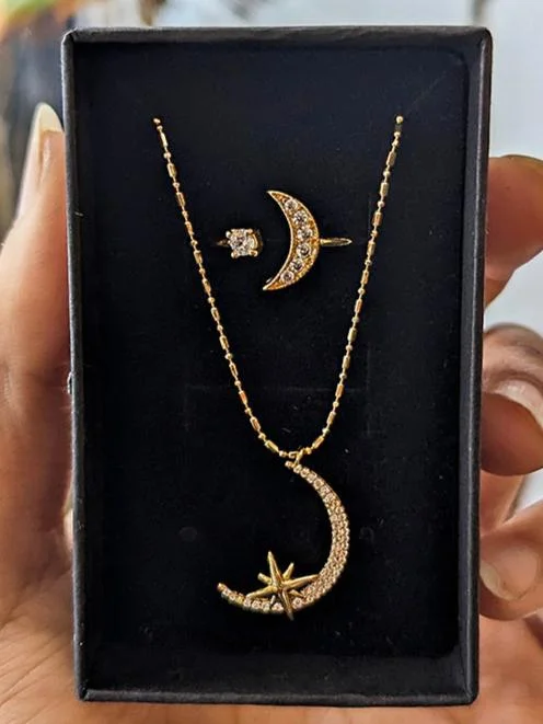 Nuance Crescent Moon Jewelry Set